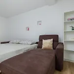 Appartement With Parking Space - 5988