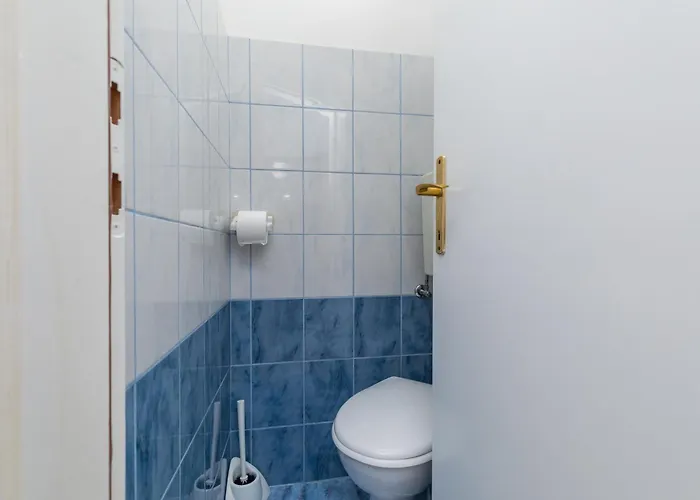 With Parking Space - 5988 Omiš