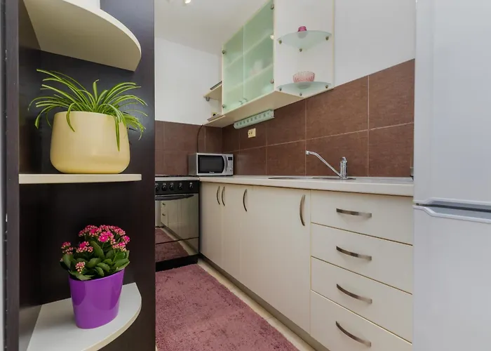 With Parking Space - 5988 Appartamento *